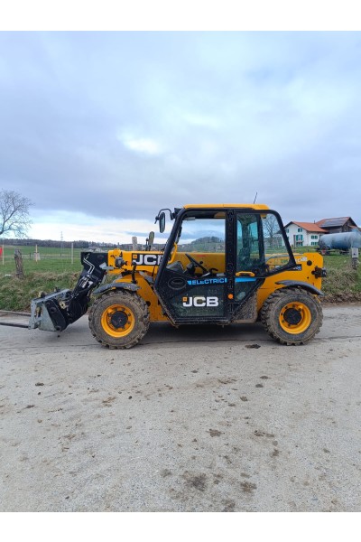 Téléscopique électrique JCB